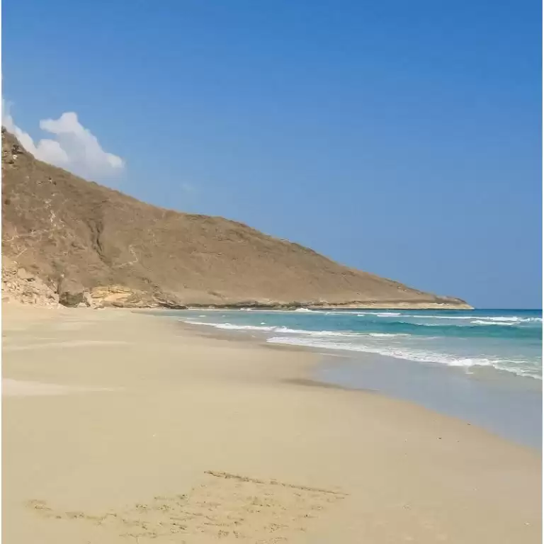 Salalah: Full-Day Beach Escapade Hidden Beach & Rakyut Beach