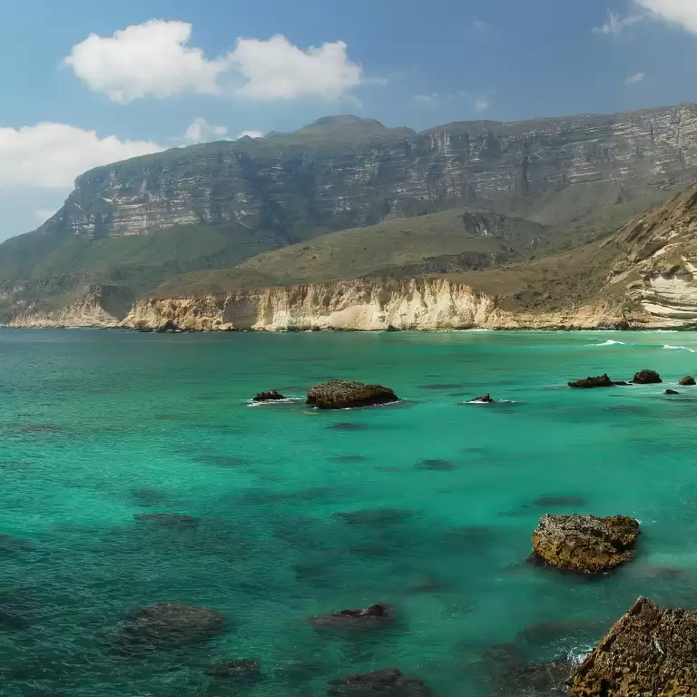 Salalah: Full-Day Beach Escapade Hidden Beach & Rakyut Beach
