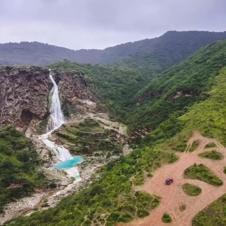 Salalah: Private Full-Day Jebel Safari Tour East