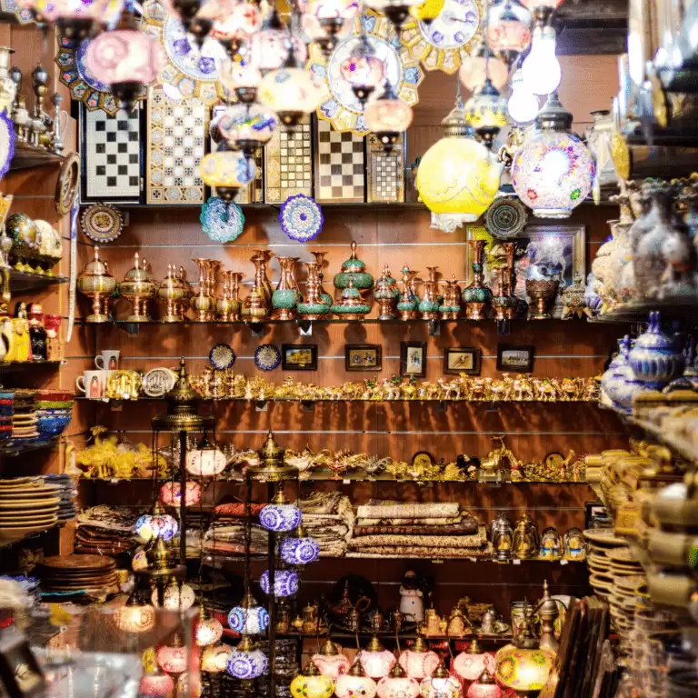Explore Doha: Souq Waqif, Katara, and Pearl-Qatar
