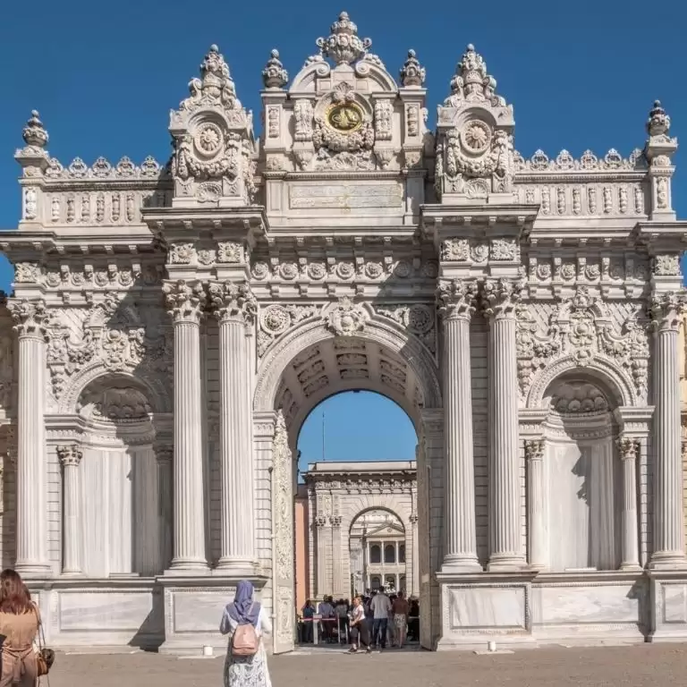 Dolmabahce Palace: Guided Tour