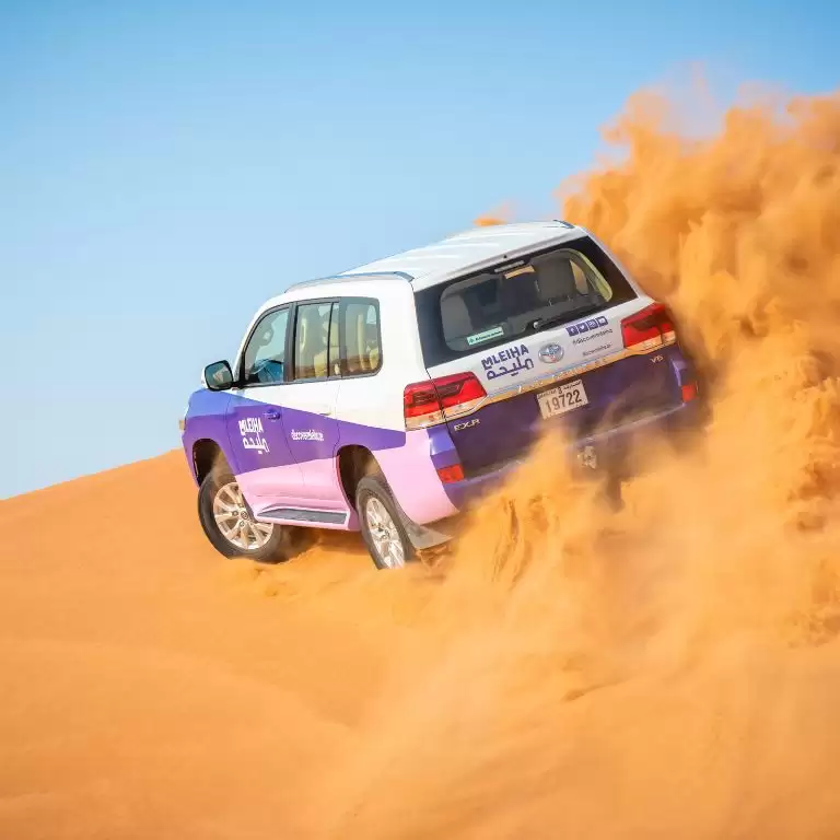 Mleiha Sandsurfer Sandboarding & SUV