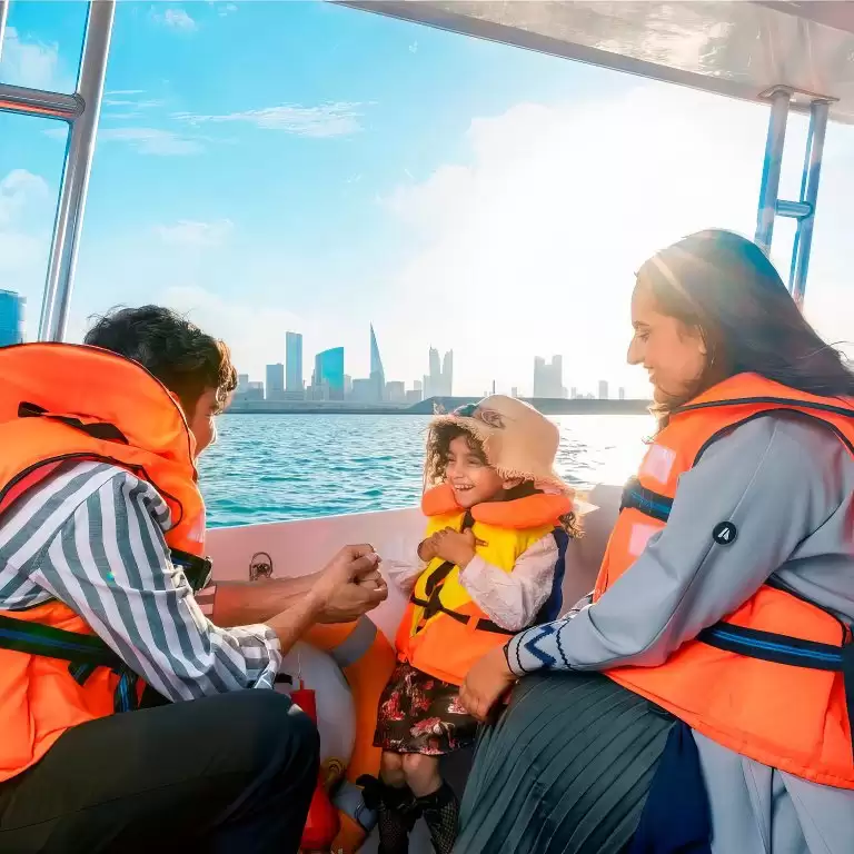 Family Private Boat Tour to Al Dar Island