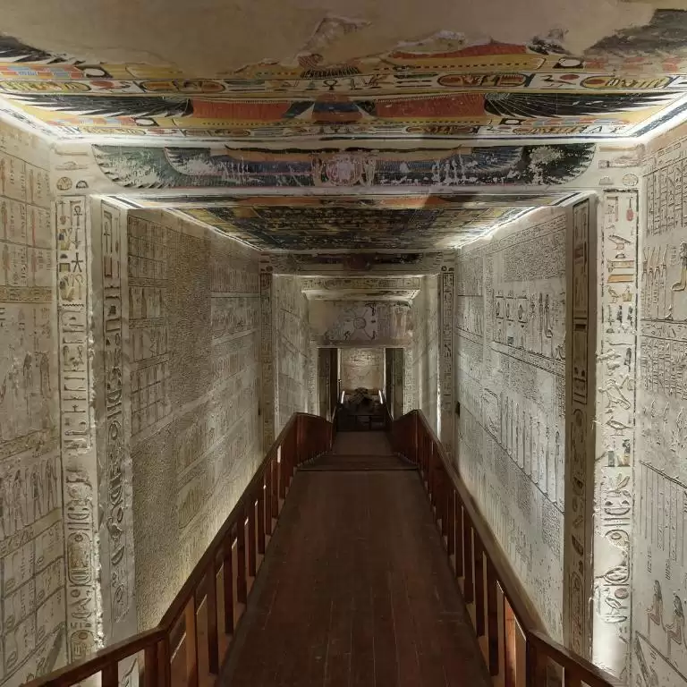 Luxor day tour with Nile cruise and lunch from Hurghada
