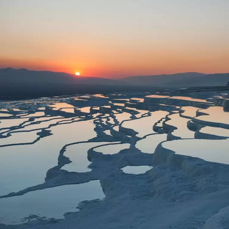 Pamukkale Hot Air Balloon Flight from Antalya with Lunch & Transfer