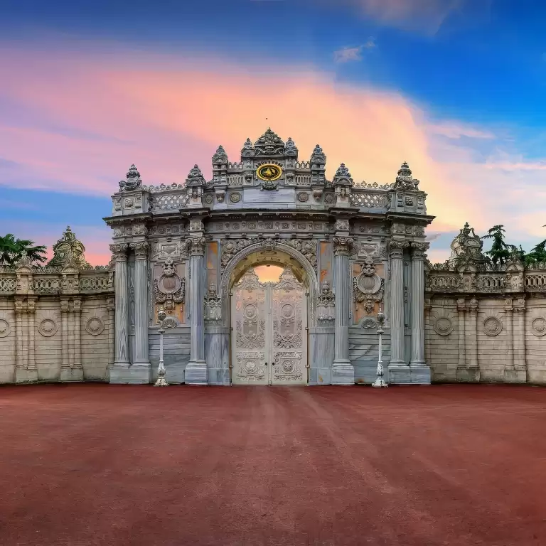 Dolmabahce Palace: Guided Tour
