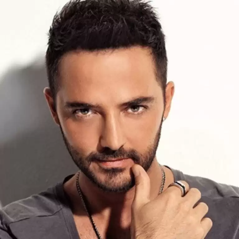 Gökhan Özen Concert in Istanbul