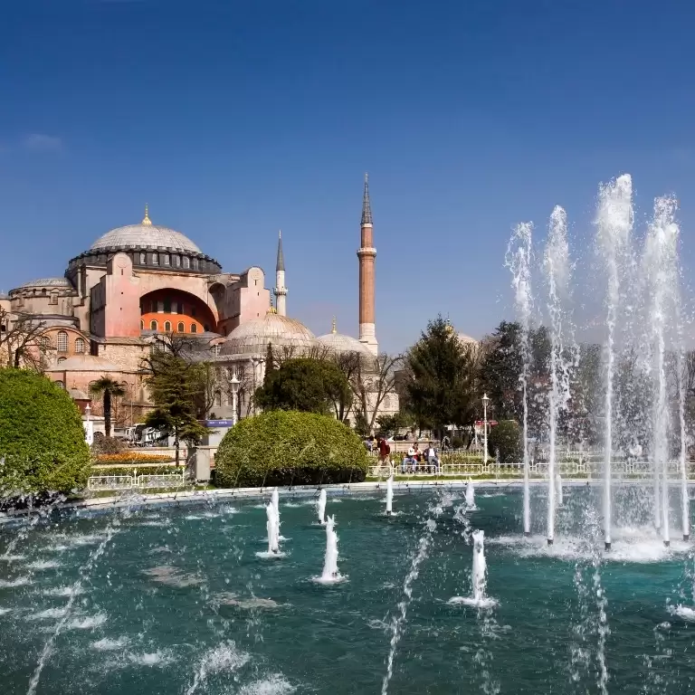 Guided Tour: Hagia Sophia, Blue Mosque and Grand Bazaar Tour