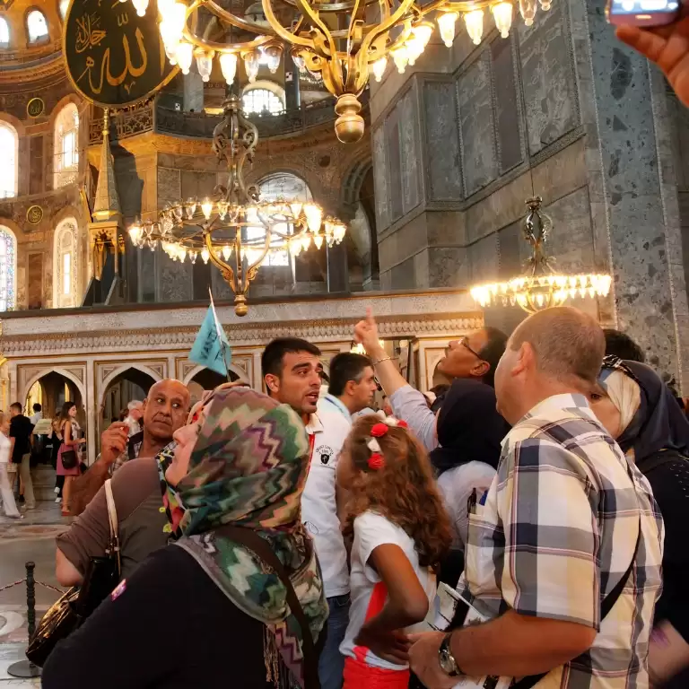 Istanbul: Basilica Cistern, Bosphorus Cruise, Hagia Sophia, Blue Mosque, Grand Bazaar, Guided Tour