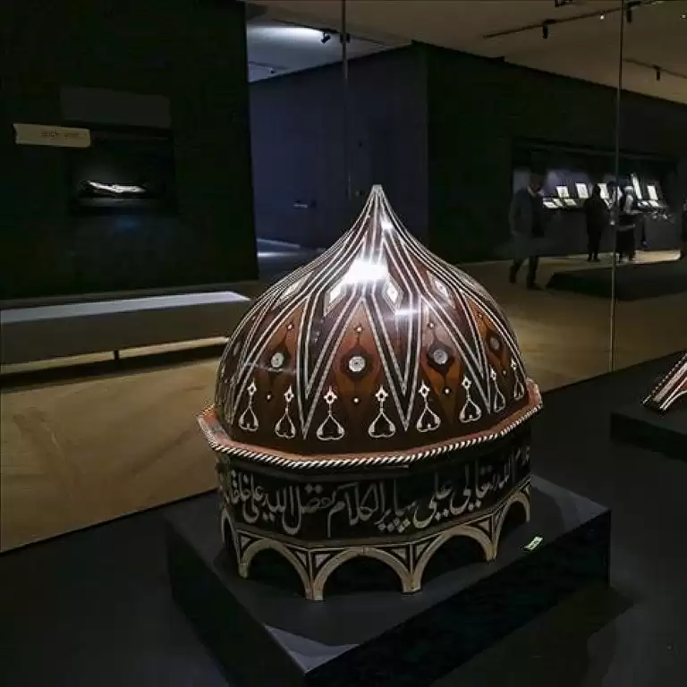 Istanbul: Europe & Asia Continents,Topkapi Palace & Harem with Live Guide
