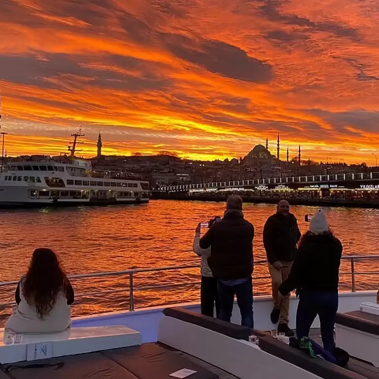 Istanbul: Small-Group Sunset or Day Yacht Cruise with Snacks