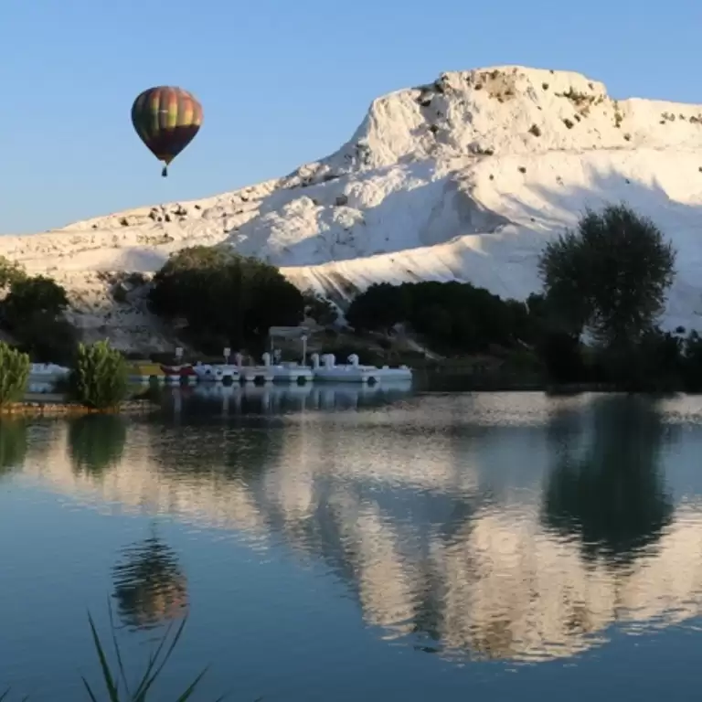 Sunrise Hot Air Balloon in Pamukkale