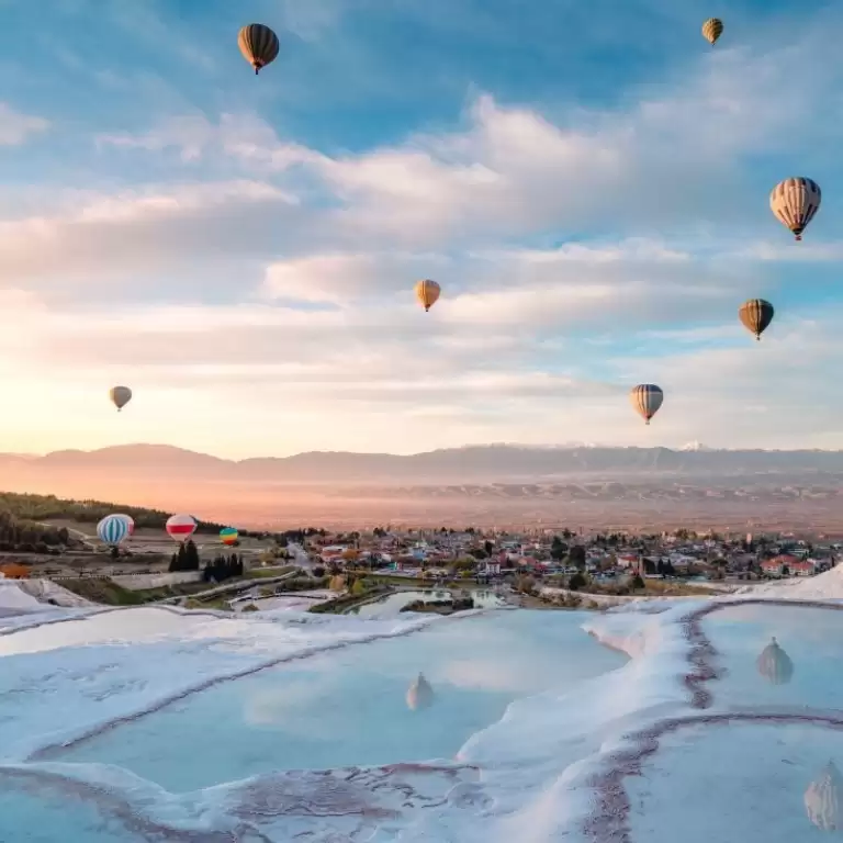 Sunrise Hot Air Balloon in Pamukkale