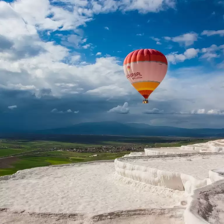 Sunrise Hot Air Balloon in Pamukkale