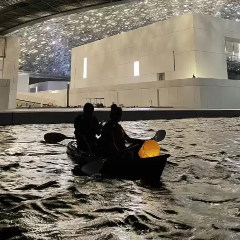 Full moon kayak tour at louvre Abu Dhabi