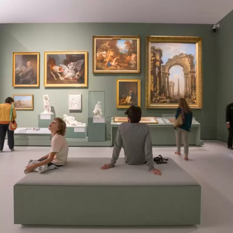 Louvre Abu Dhabi Guided Express Tour: Highlights of the Collection