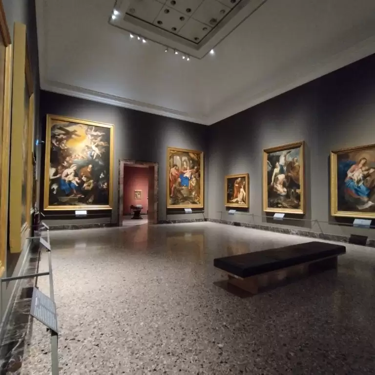 Louvre Abu Dhabi Guided Express Tour: Highlights of the Collection
