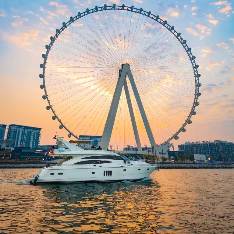 3 Hour Yacht Tour in Dubai Marina with Breakfast or BBQ