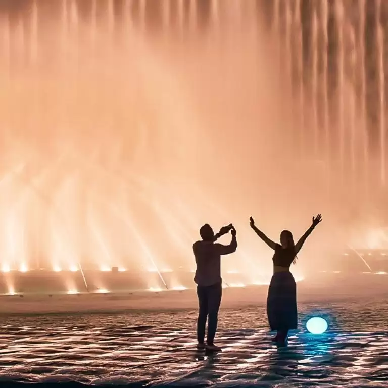 Dubai Fountain Boardwalk