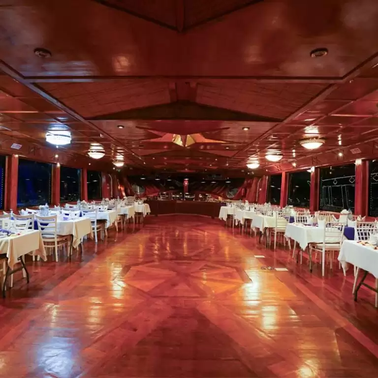 Dubai Marina Luxury Dhow Dinner Cruise