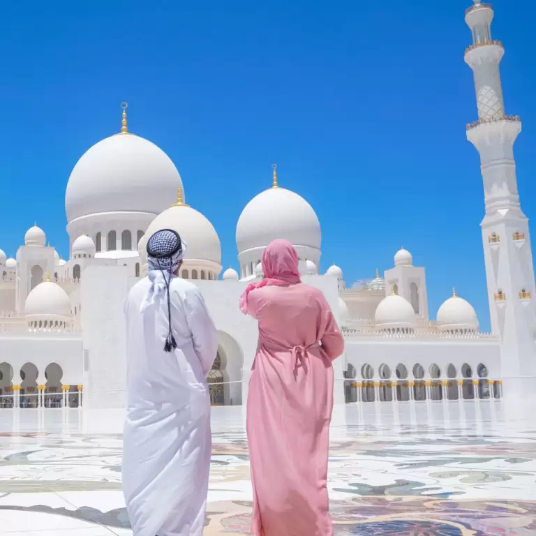 Louvre Museum Abu Dhabi and Grand Mosque Tour from Dubai