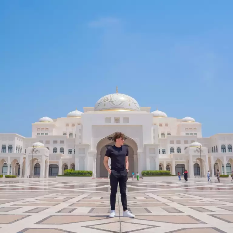 Premium Abu Dhabi Full-Day Sightseeing Tour from Dubai