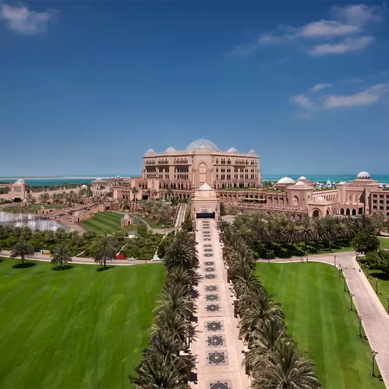 Premium Abu Dhabi Full-Day Sightseeing Tour from Dubai