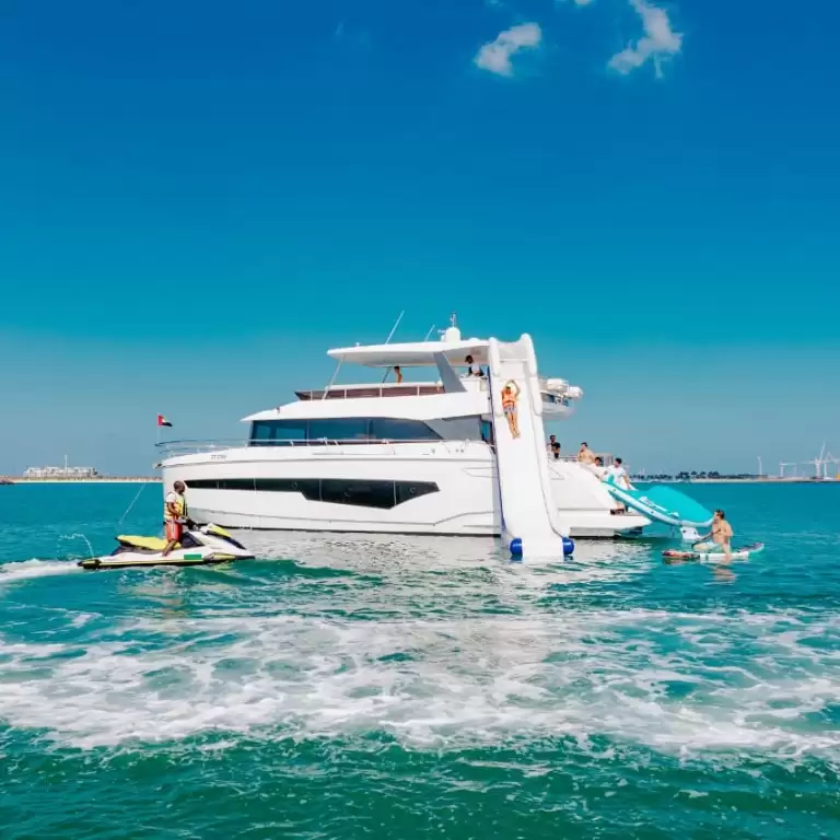 Private Yacht Tour in Ras Al-Khaimah