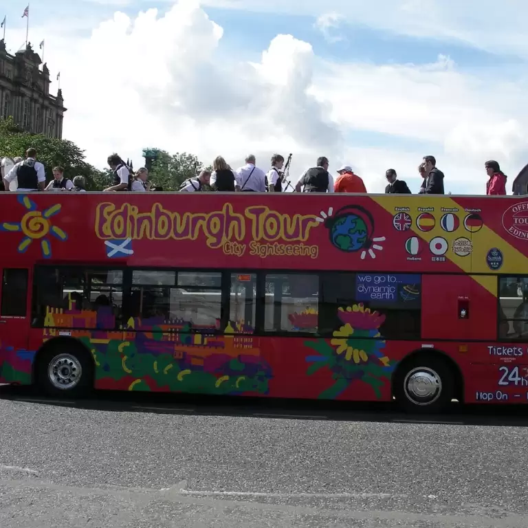 Hop on Hop off Edinburgh Bus Tours