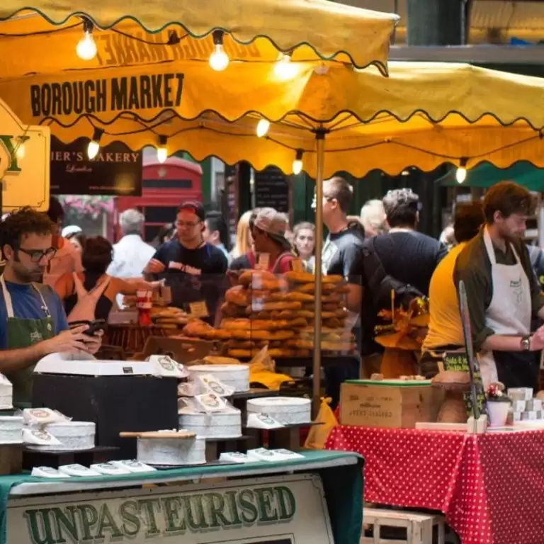 Eat 8 English Foods & See 30+ London Sights Walking Tour!