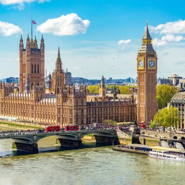 Half Day Panoramic Tour of London on Christmas Eve
