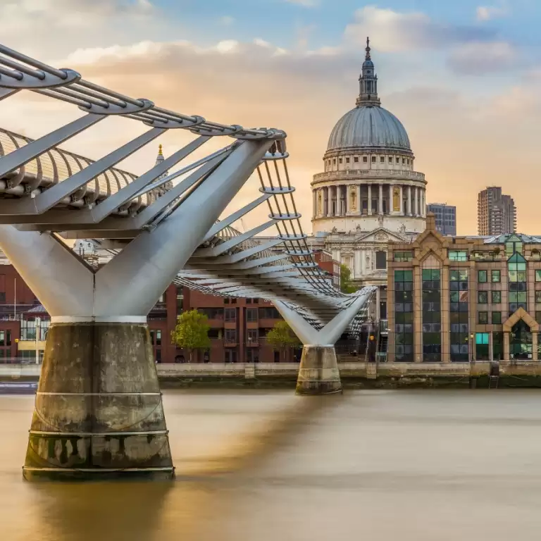 Half Day Panoramic Tour of London on Christmas Eve