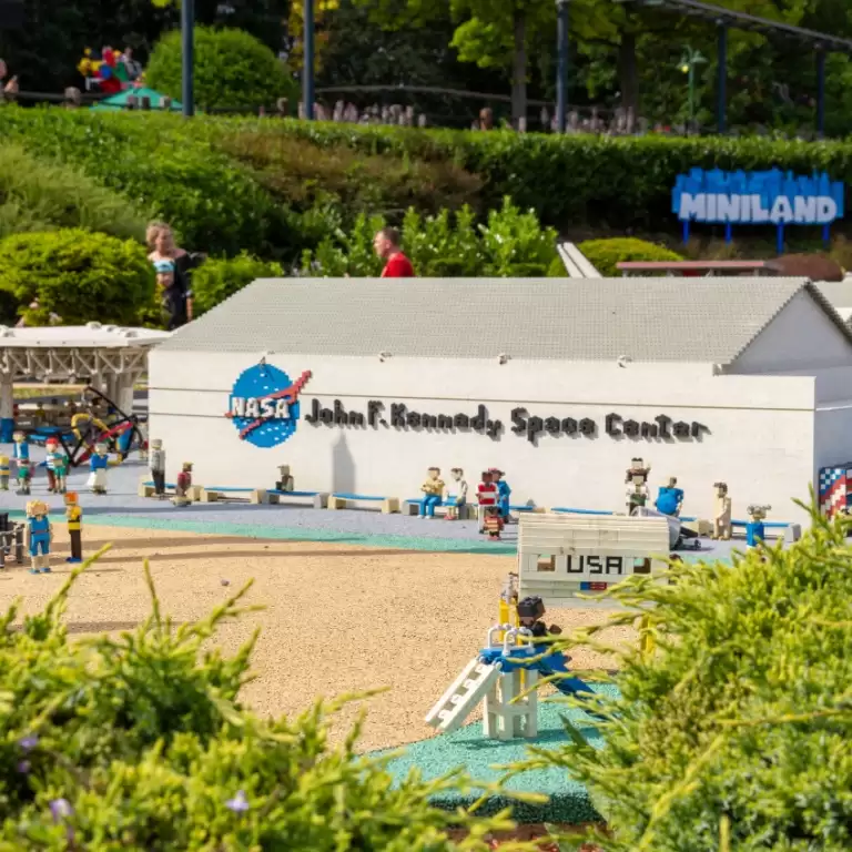 LEGOLAND Windsor (with optional transfers)