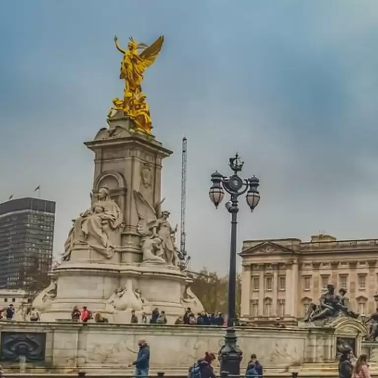 Sherlock Holmes Museum tickets & Westminster Highlights Walking Tour