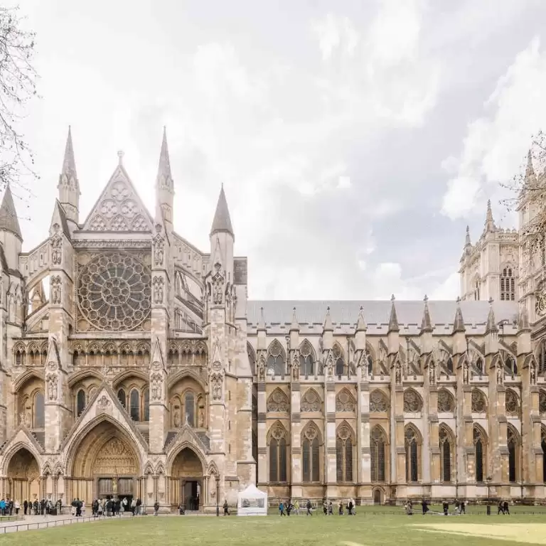 Visit Kew Gardens & 3 Hour Westminster Walking Tour