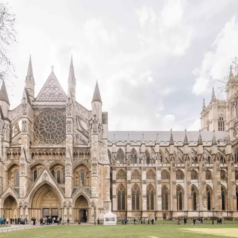 Visit The Houses of Parliament & 3 Hour Westminster Walking Tour