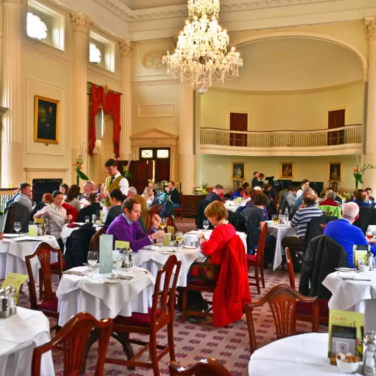 Windsor, Bath and Stonehenge tour from London