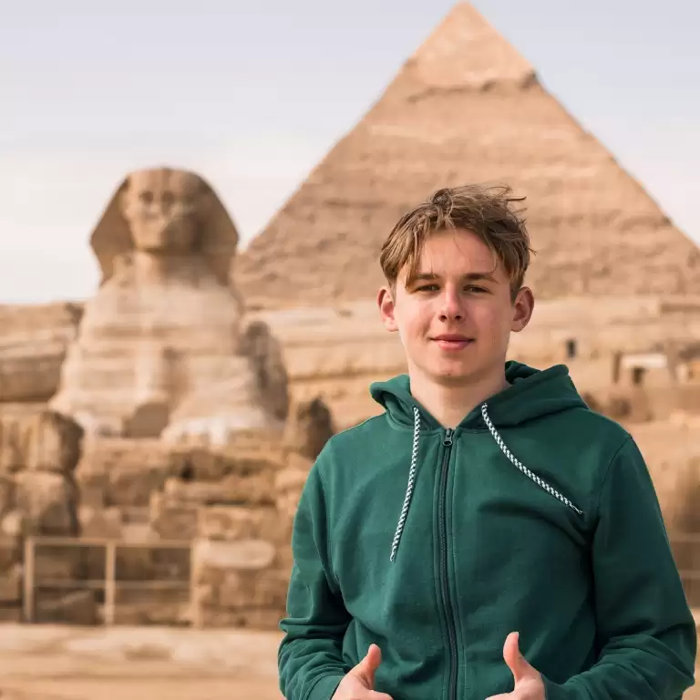From Cairo: Pyramids of Giza, Sphinx, Saqqara & Memphis Tour