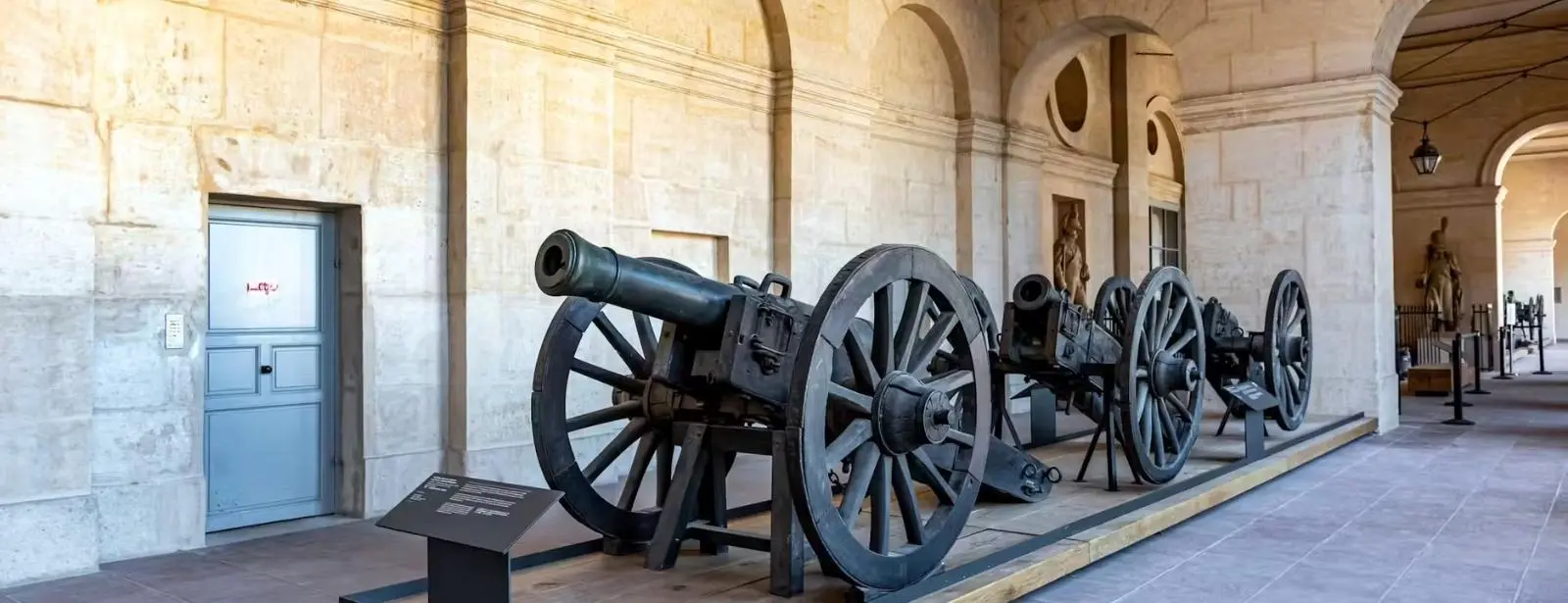 Musée de l'Armée - Les Invalides & Napoleon's Tomb: Entry Ticket