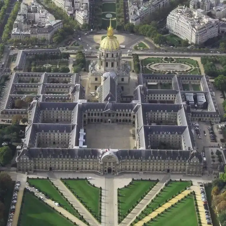 Musée de l'Armée - Les Invalides & Napoleon's Tomb: Entry Ticket