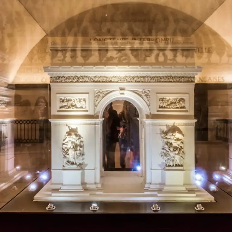 Paris: Arc de Triomphe Rooftop Tickets