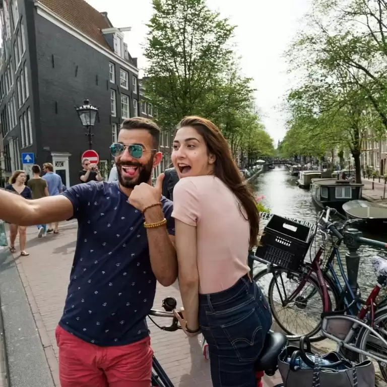 Amsterdam: Guided Bike Tour