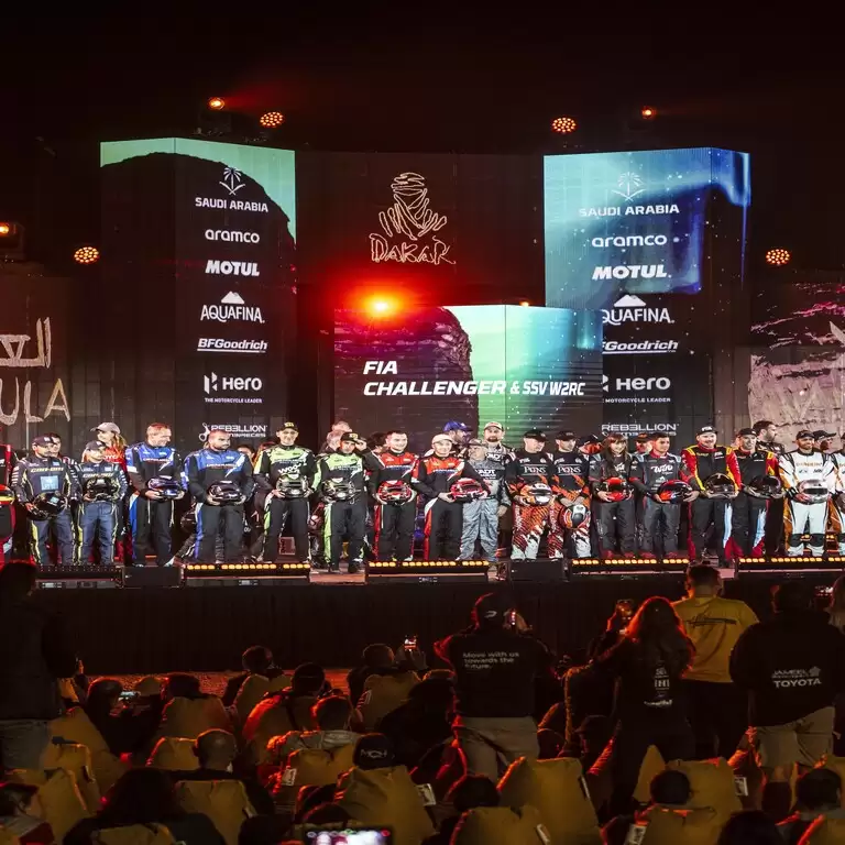 PROLOGUE & STARTING PODIUM