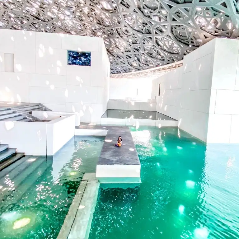 TeamLab Phenomena + Louvre Abu Dhabi - Kombin