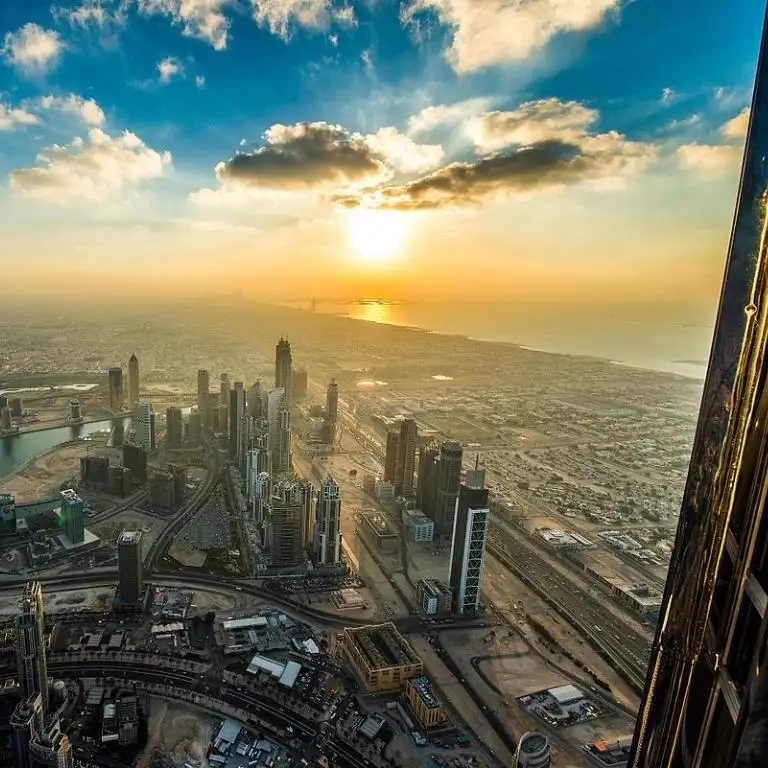 At The Top, Burj Khalifa Silver at Sunrise