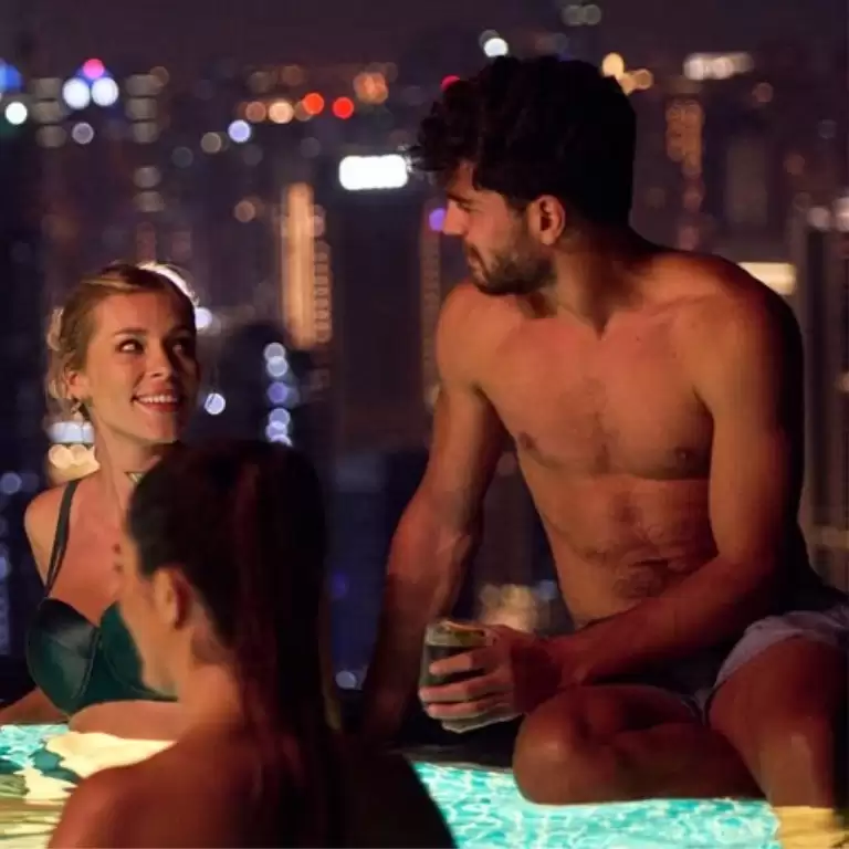 AURA Evening Pool Experience