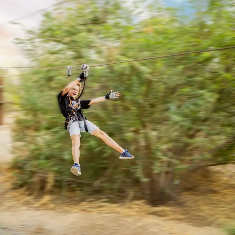 منتزه أفينتورا - حراس الحبال