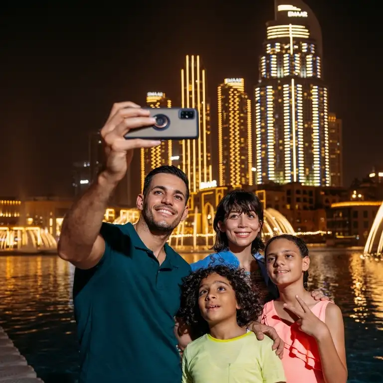 Dubai Çeşmesi Yaya Yolu