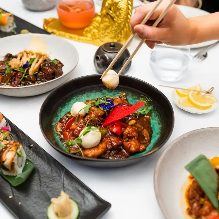 خصوصی 2 کورس تہوار لنچ - دی پوڈز