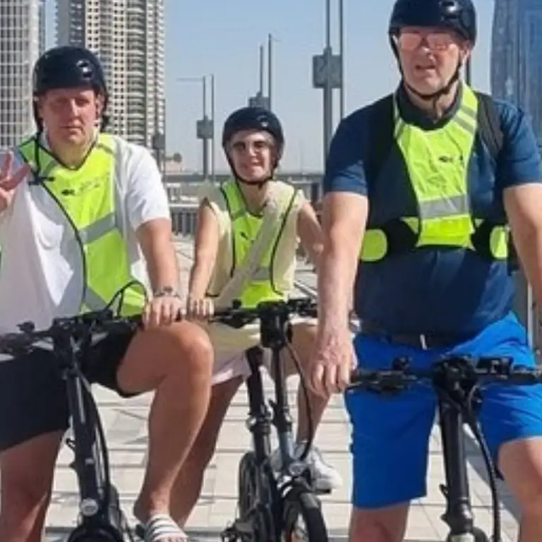 सुबह और सूर्यास्त की सवारी - ई-बाइक